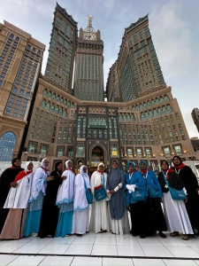 https://www.rajatourandtravel.com/gambar/photo/photo-dokumentasi-kegiatan-umrah-33.jpg