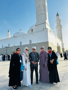 https://www.rajatourandtravel.com/gambar/photo/photo-dokumentasi-kegiatan-umrah-55.jpg